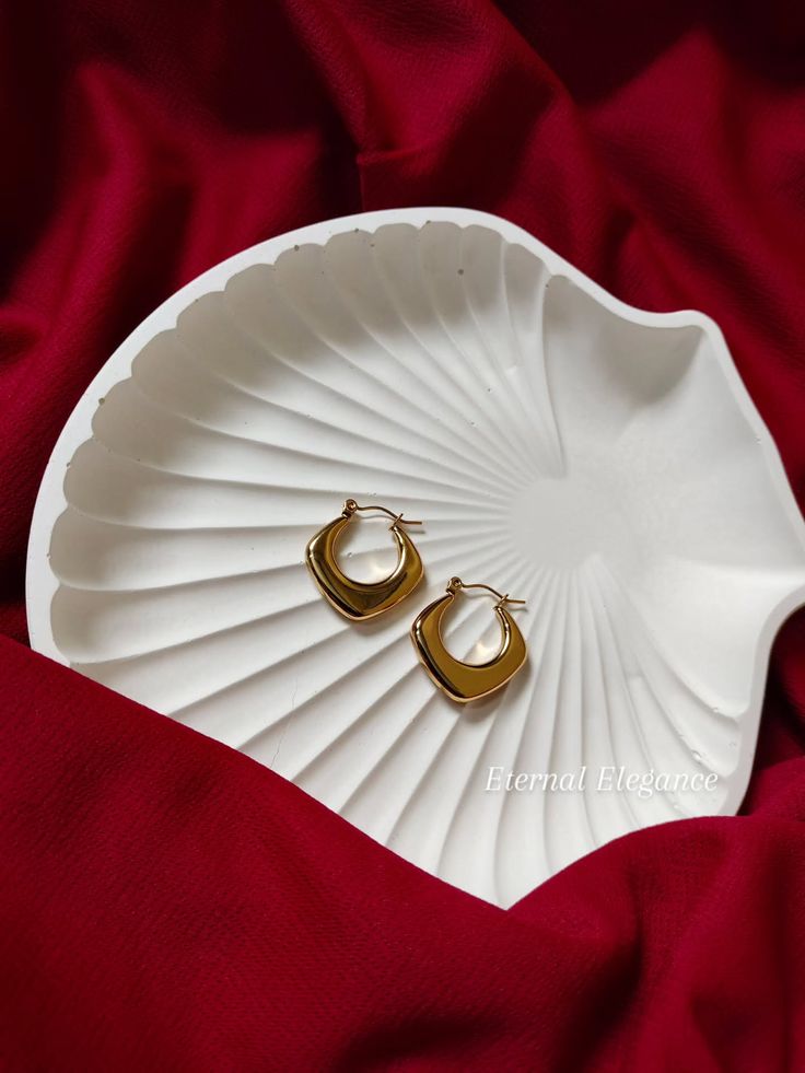 the modern contour hoops
