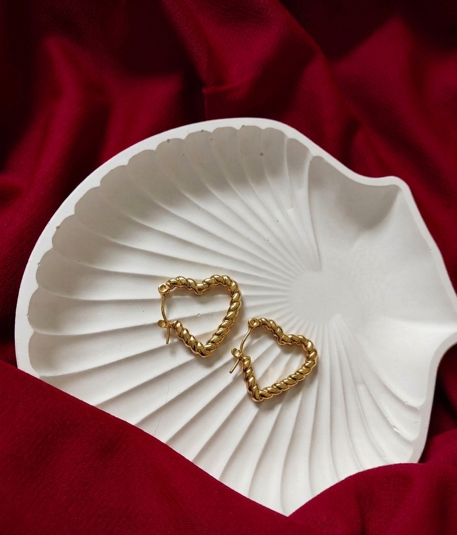 minimalist heart hoops