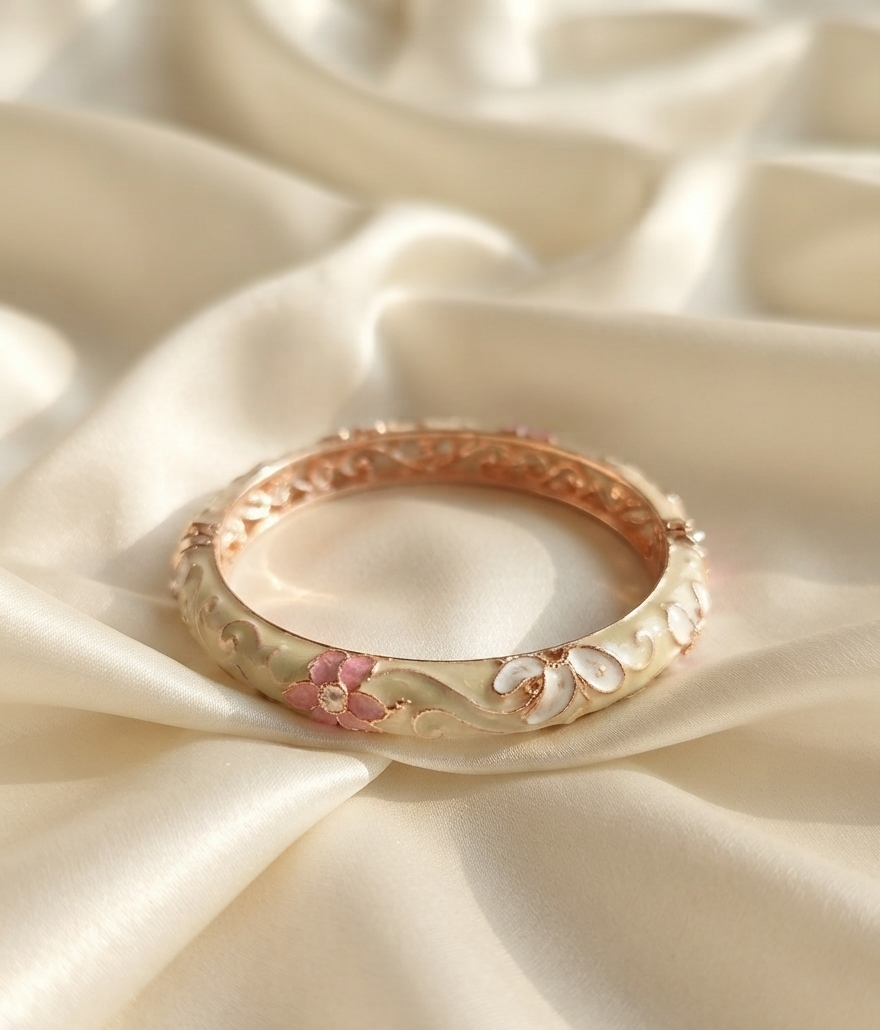 tint enamel bangle