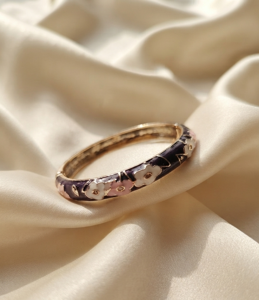 noir bloom enamel bangle