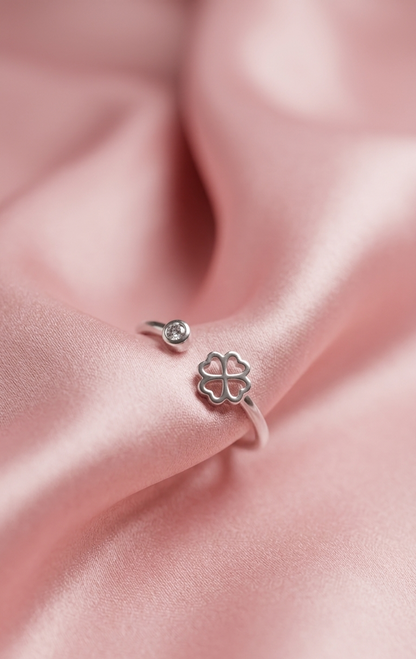 4 leaf ring