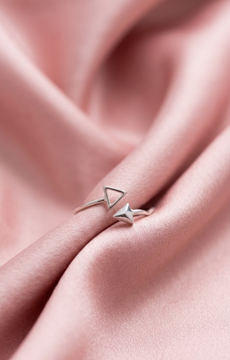 duo triangle ring