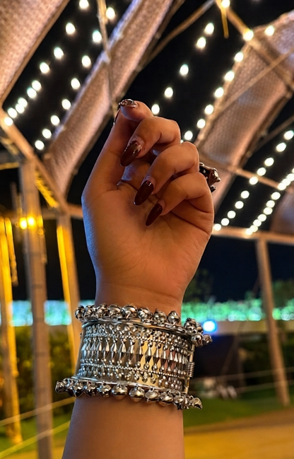 chandi jaal bangle
