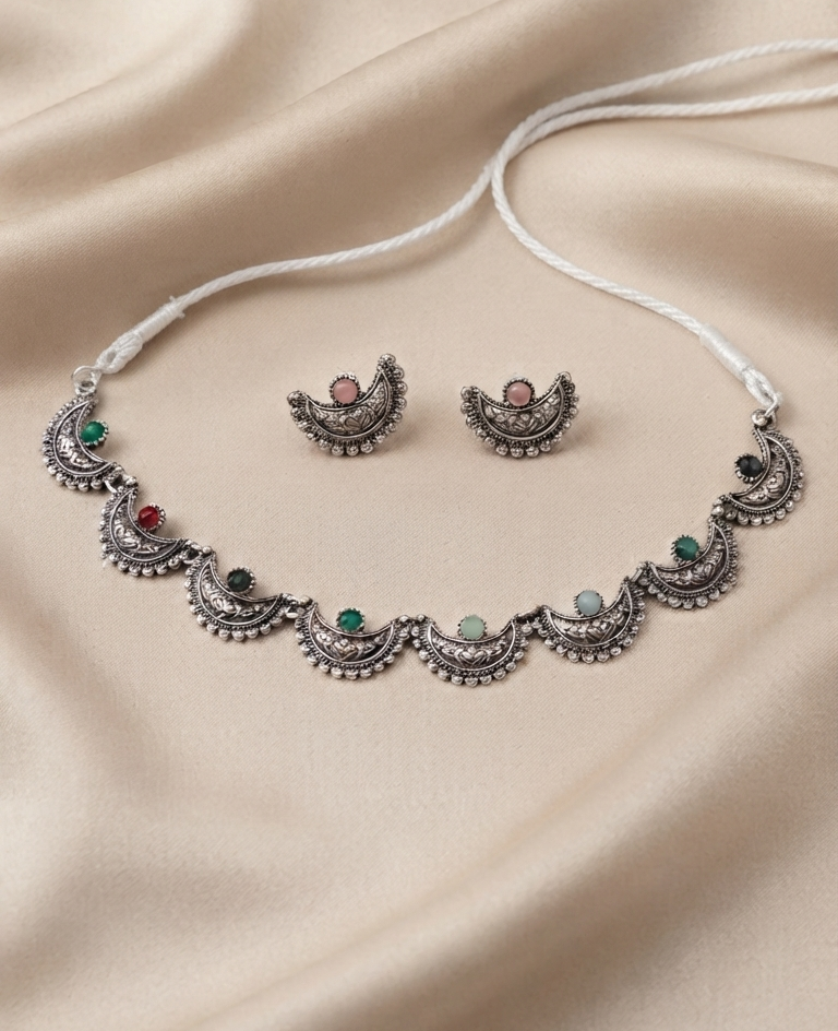 moonlit silver necklace