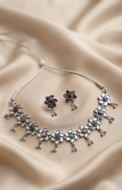 antique bloom necklace