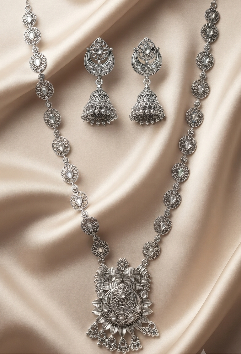 ethnic essence necklace