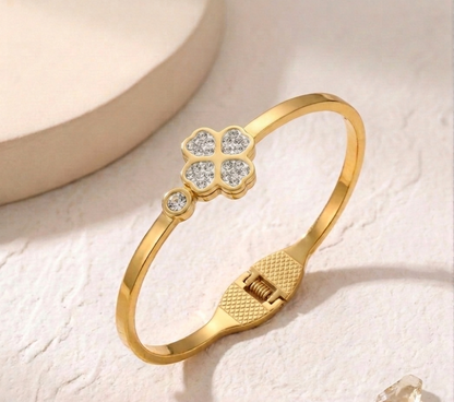pave clover bracelet