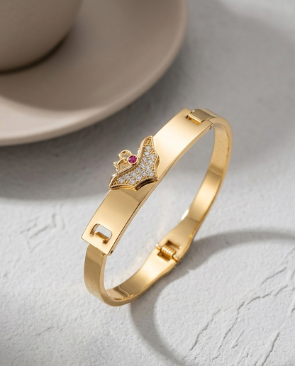 The Royal Crest bracelet