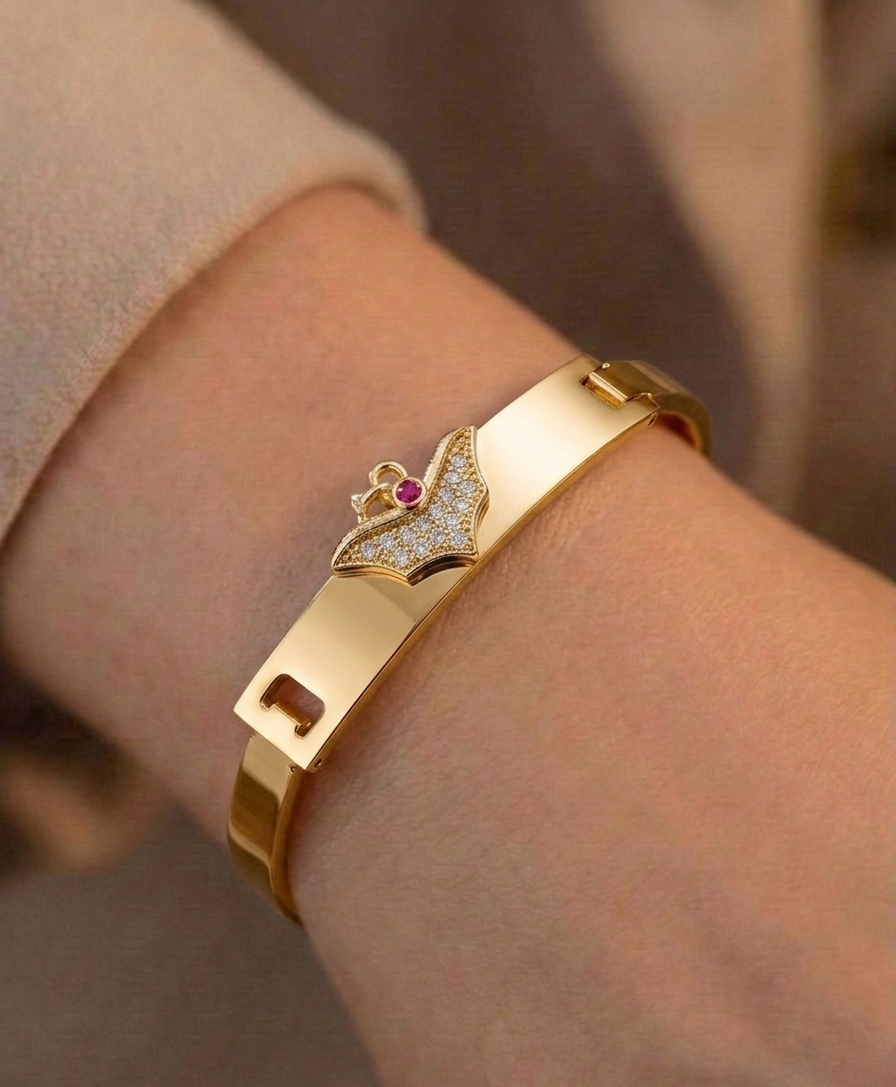 The Royal Crest bracelet