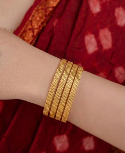 The simplicity bangle