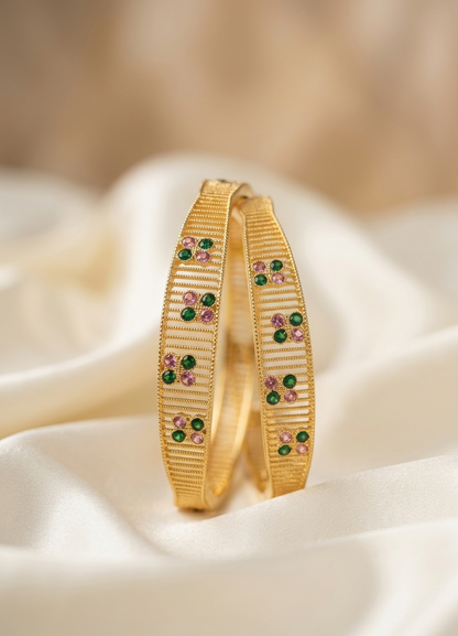 The kundan dua bangles
