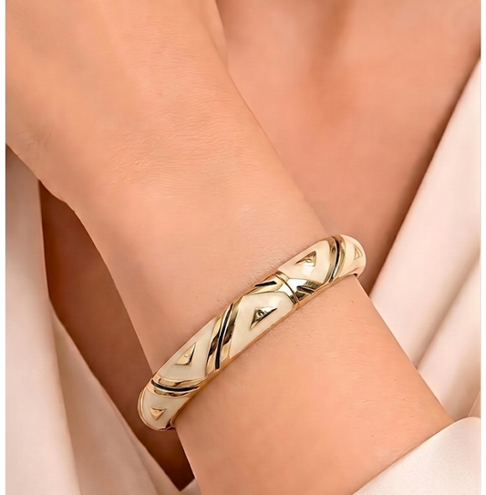 triangle design enamel bangle off white