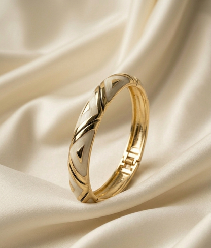 triangle design enamel bangle off white