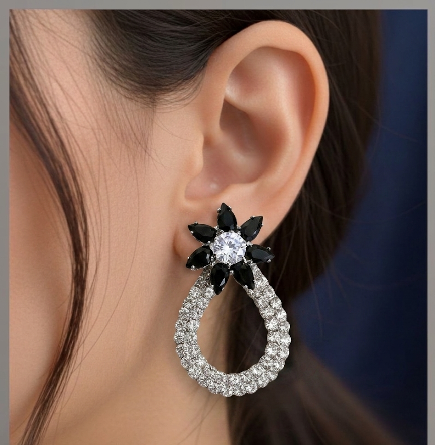 the noir teardrops earring
