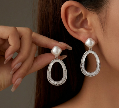 sculpted pearls earing