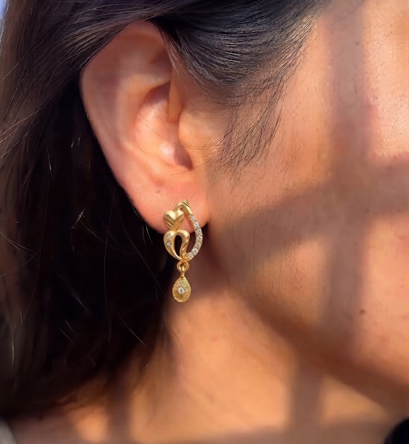 luminous gold teardrops