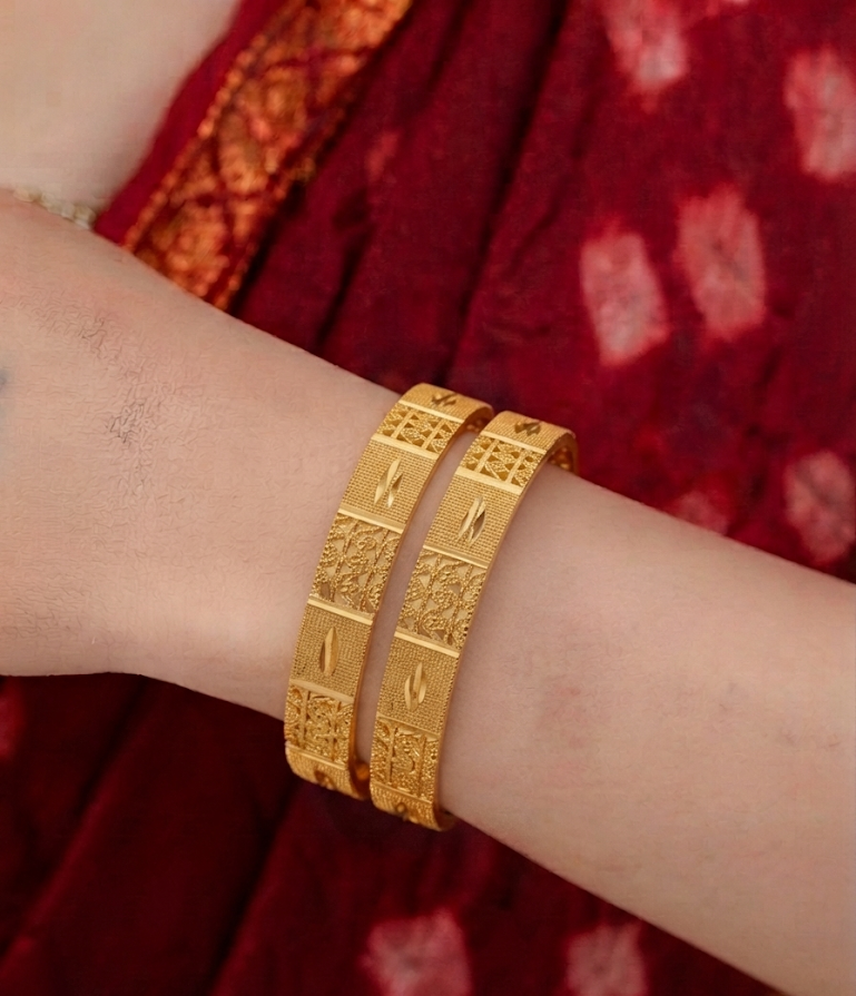 radiant glow bangle