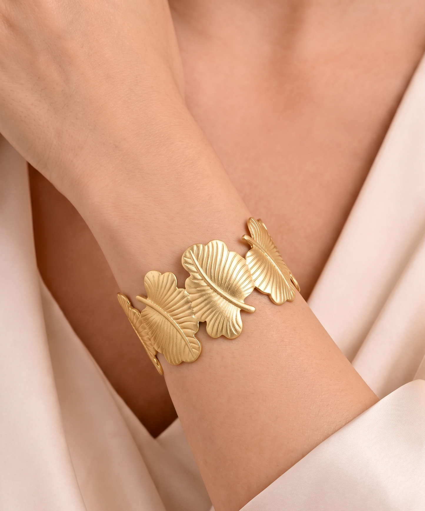 fan leaf bracelet