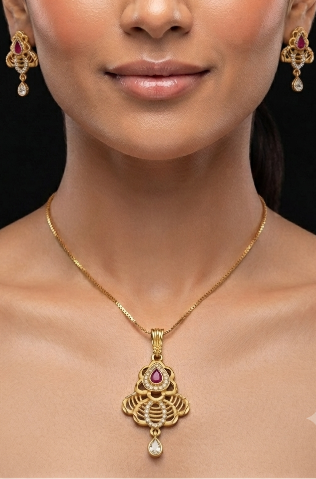 royal teardrop pendant