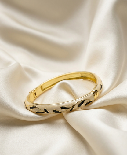 enamel bangle black leaf