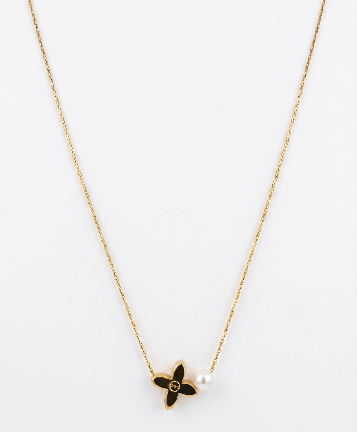 pearl lucky four leaf clover necklace