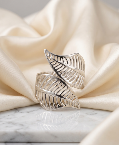 the open weave fern cuff bracelet (silver)