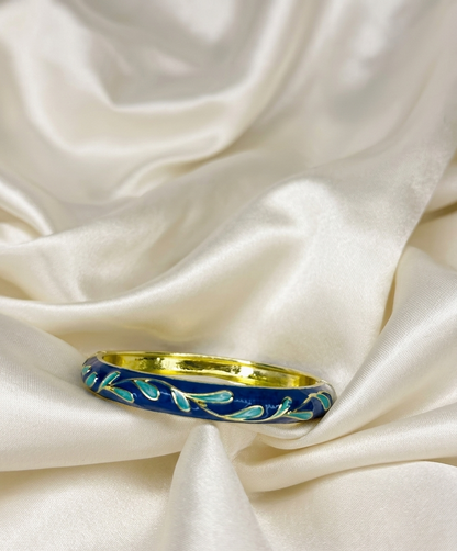 enamel bangle light blue feaf