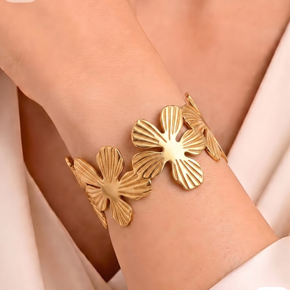 flower petal with dot bracelet