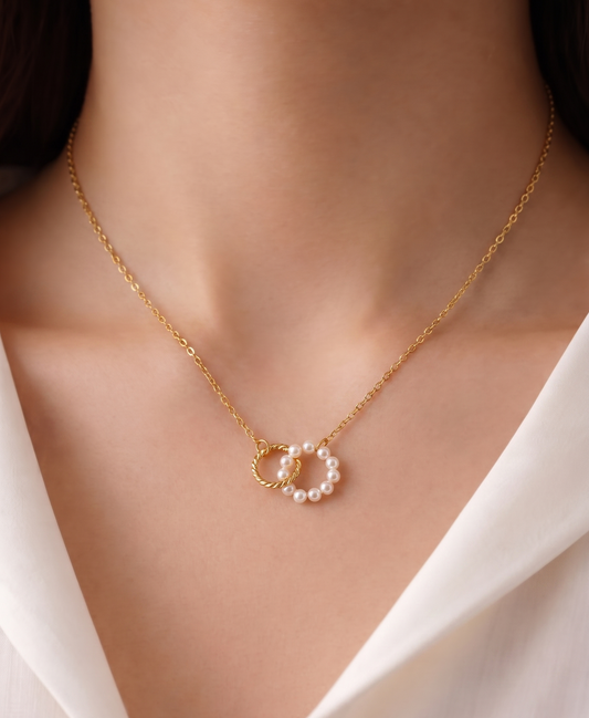 pearl interlocked rings necklace