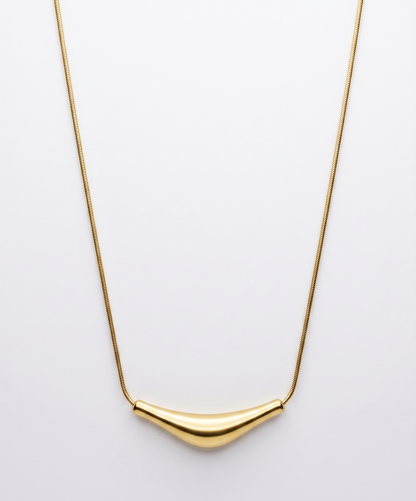 the gold curve necklace
