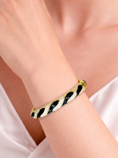 vivid enamel bangle black