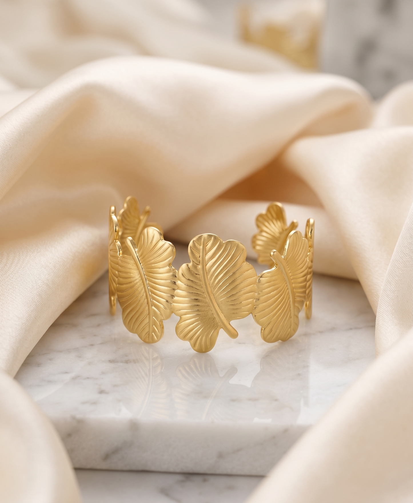fan leaf bracelet