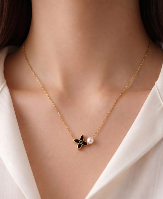 pearl lucky four leaf clover necklace
