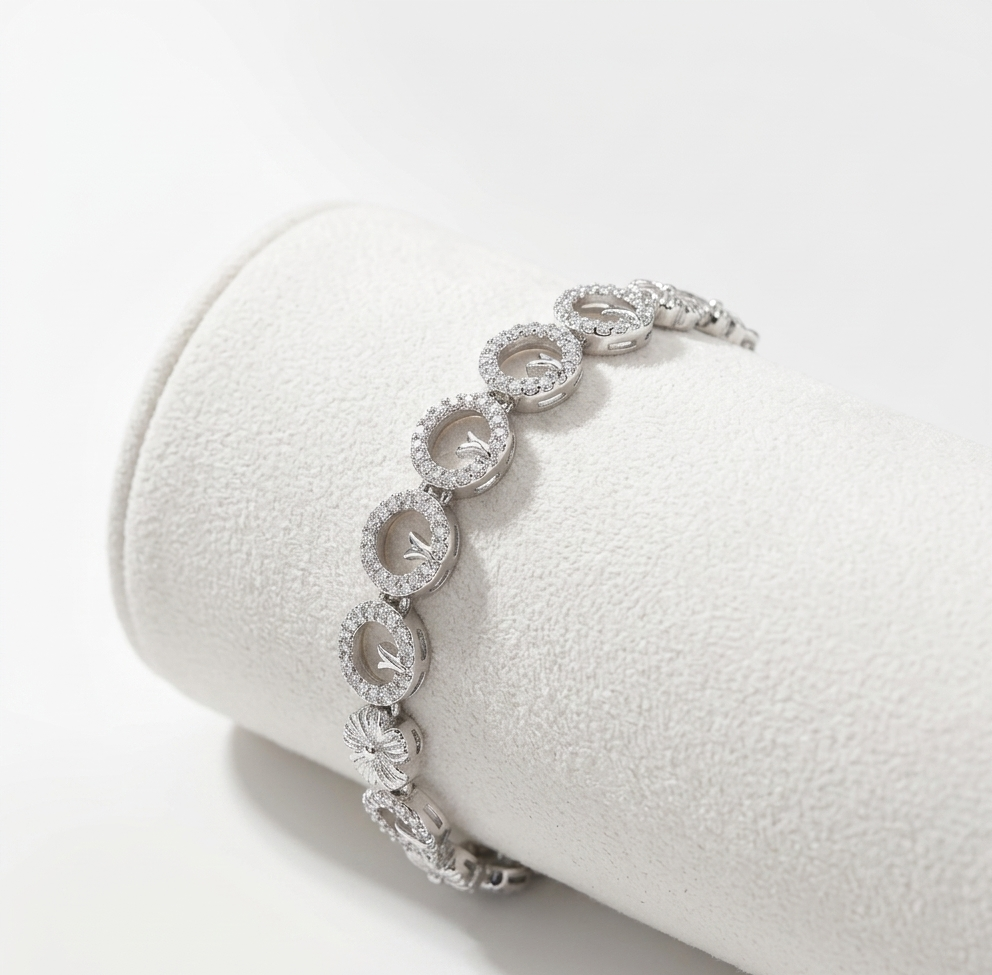 The diamond aura adjustable slider bracelet