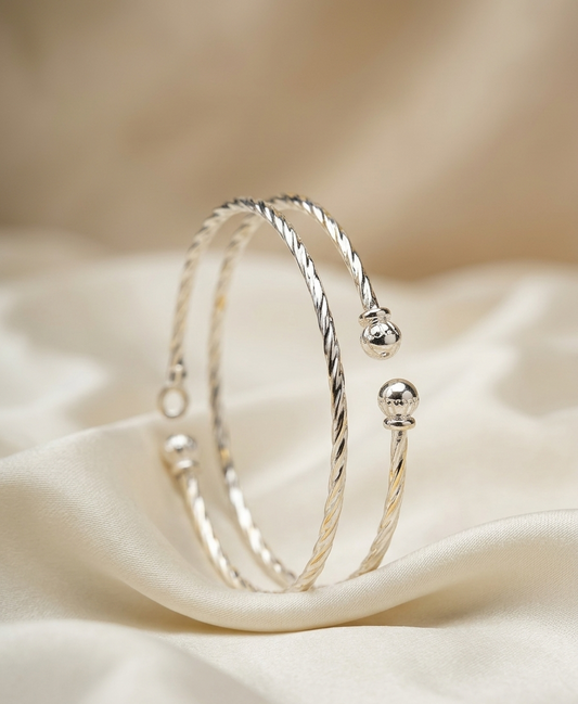 the silver cable bangle