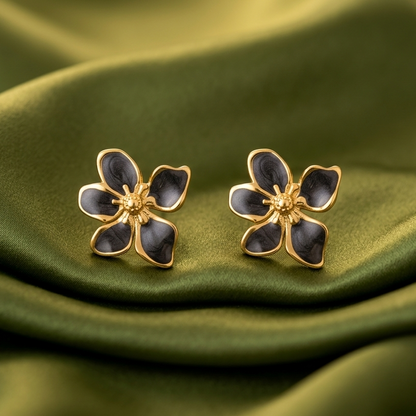 Classy flower stud