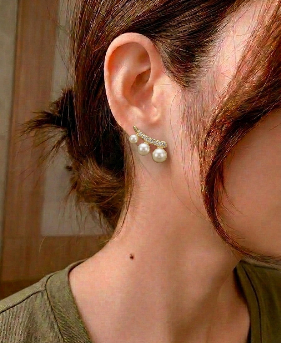 pearl curve studs