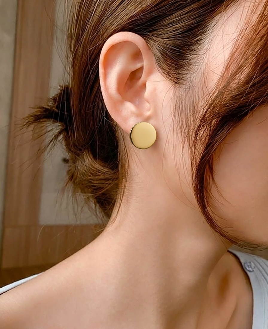 classic gloss studs