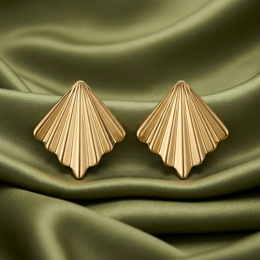 golden shell elegance
