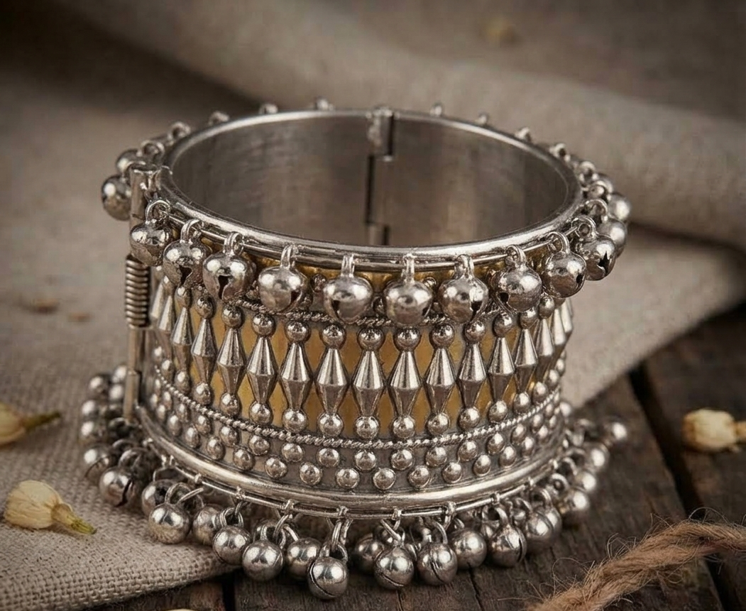 chandi jaal bangle