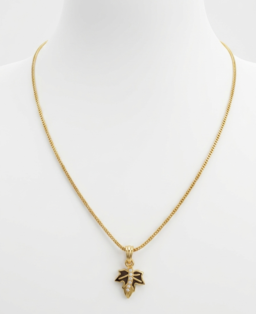 maple leaf pendant necklace