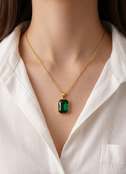Emerald Green Solitaire Necklace