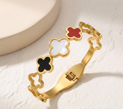the palette clover bracelet