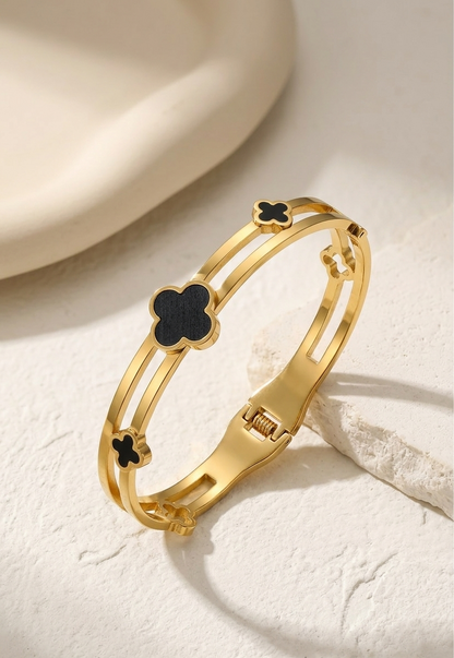 quarter clover bracelet