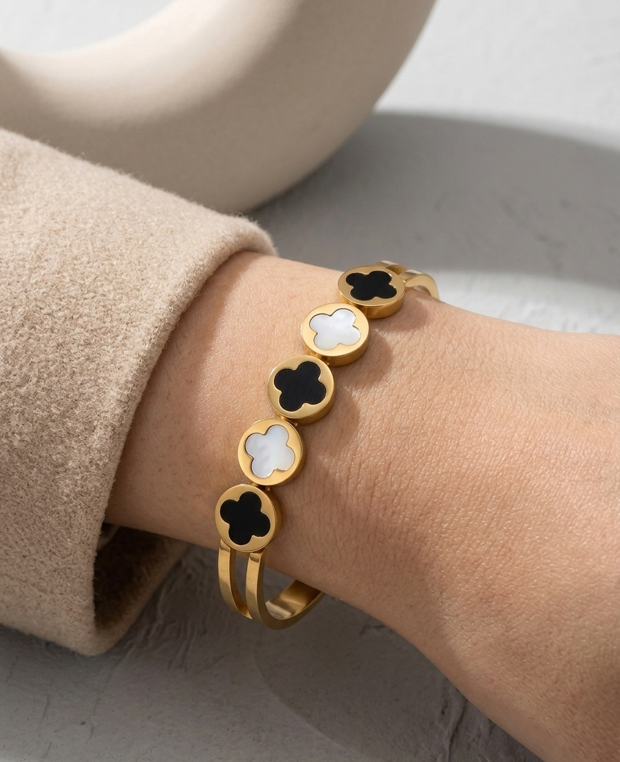black and white clover bracelet