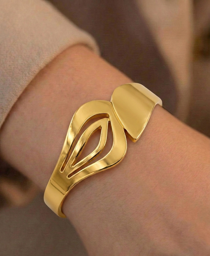 the cutout leaf bracelet