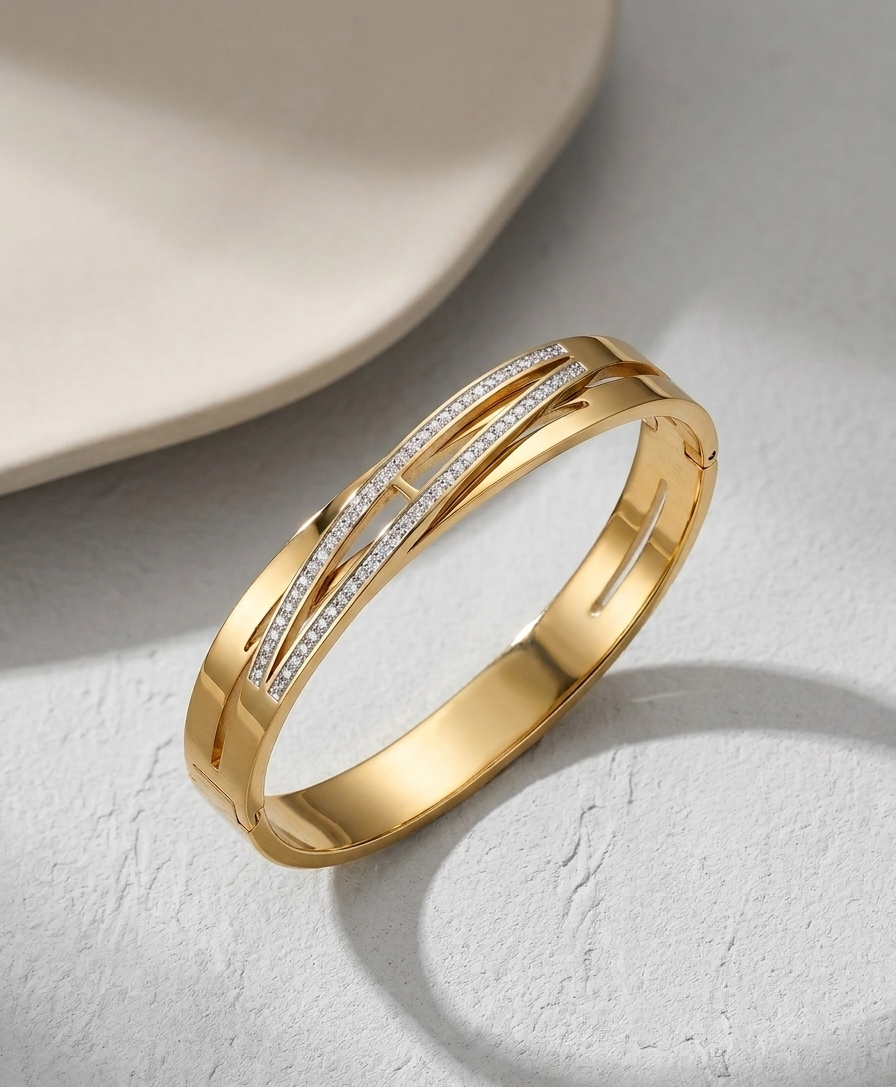 The Interlock Pavé Bracelet