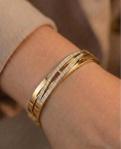 The Interlock Pavé Bracelet