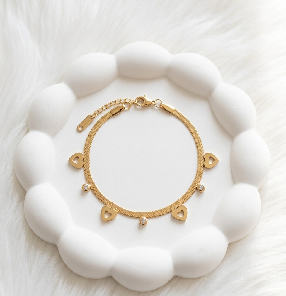 Amara Heart Chain bracelet