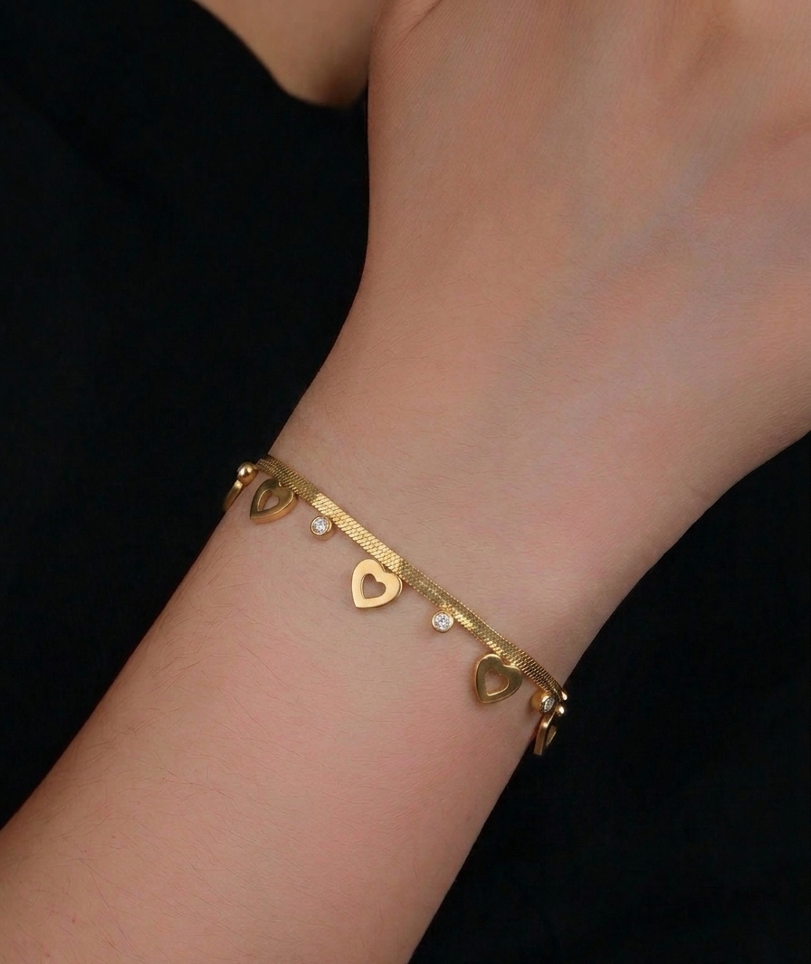 Amara Heart Chain bracelet